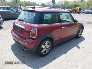 2008 MINI Hardtop with VIN WMWMF33508TU65961, listed as a IAAI auction lot 42156834 with 175,183 mi miles and . Bid and sale history available at DreamBid. Image 4.