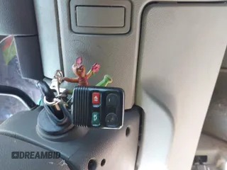 2006 Ford Freestar SE z VIN 2FMZA51626BA54942, wystawiony jako IAAI lot #42133277 z przebiegiem 119 296 mil mil oraz . Historia ofert i sprzedaży dostępna na DreamBid. Obrazek 11.