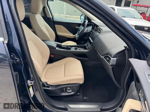 2020 Jaguar F-Pace 25t Premium with VIN SADCJ2FX8LA619250, listed as a Copart auction lot 62612285 with 44,773 mi miles and Salvage title. Bid and sale history available at DreamBid. Image 7.