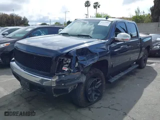 2007 Chevrolet Silverado 1500 LT w/1LT with VIN 2GCEC13C971730593, listed as a IAAI auction lot 41911806 with 192,098 mi miles. Bid and sale history available at carsss.com. Image 17.