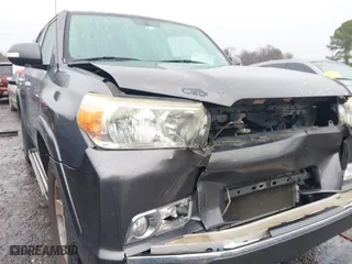 2011 Toyota 4Runner SR5 with VIN JTEZU5JR5B5018288, listed as a IAAI auction lot 41554553 with 206,106 mi miles. Bid and sale history available at carsss.com. Image 18.