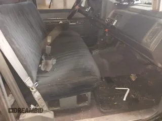 1988 Chevrolet Silverado 1500 with VIN 1GCDK14K5JZ222205, listed as a IAAI auction lot 42077891 with 315,410 mi miles and . Bid and sale history available at DreamBid. Image 5.