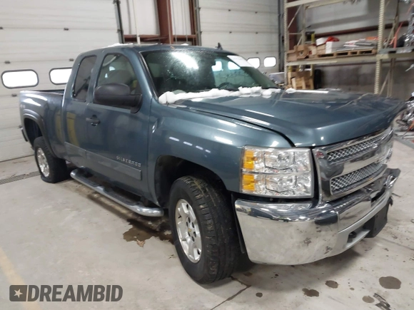 2013 Chevrolet Silverado 1500 LT with VIN 1GCRKSE70DZ137623, listed as a IAAI auction lot 41176402 with 134,194 mi miles and . Bid and sale history available at DreamBid. Image 1.