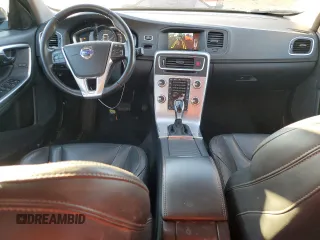 2017 Volvo V60 z VIN YV440MWK8H1023255, wystawiony jako Copart lot #84471084 z przebiegiem 91 507 mil mil oraz Szkoda całkowita • Salvage title. Historia ofert i sprzedaży dostępna na DreamBid. Obrazek 8.