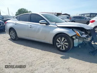 2019 Nissan Altima 2.5 S with VIN 1N4BL4BV7KC148881, listed as a IAAI auction lot 41957694 with 130,465 mi miles. Bid and sale history available at carsss.com. Image 1.