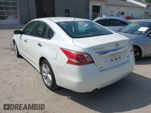 2013 Nissan Altima SV with VIN 1N4AL3APXDN420162, listed as a IAAI auction lot 42563045 with 80,750 mi miles and . Bid and sale history available at DreamBid. Image 3.