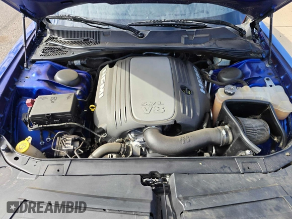 2019 Dodge Challenger R/T z VIN 2C3CDZBT7KH743559, wystawiony jako Copart lot #57719175 z przebiegiem 48 434 mil mil oraz Szkoda całkowita • Salvage title. Historia ofert i sprzedaży dostępna na DreamBid. Obrazek 7.