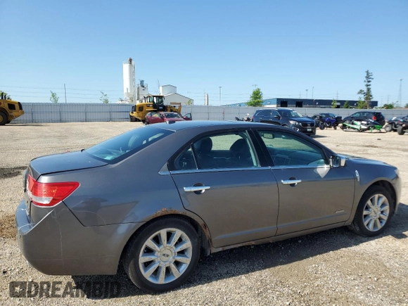 2012 Lincoln MKZ Hybrid z VIN 3LNDL2L33CR812788, wystawiony jako Copart lot #61068125 z przebiegiem 246 016 mil mil oraz Szkoda całkowita • Salvage title. Historia ofert i sprzedaży dostępna na DreamBid. Obrazek 3.