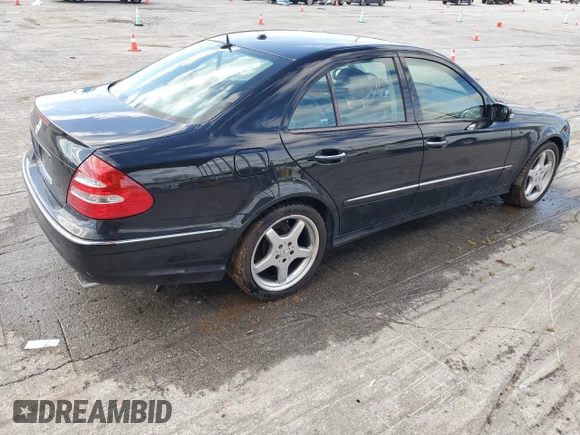 2006 Mercedes-Benz E 500 z VIN WDBUF70J76A869293, wystawiony jako Copart lot #52042215 z przebiegiem 136 742 mil mil oraz Szkoda całkowita • Salvage title. Historia ofert i sprzedaży dostępna na DreamBid. Obrazek 3.