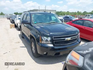 2011 Chevrolet Tahoe LT z VIN 1GNSCBE08BR391781, wystawiony jako IAAI lot #42387512 z przebiegiem 169 257 mil mil oraz . Historia ofert i sprzedaży dostępna na DreamBid. Obrazek 1.
