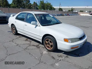 1997 Honda Accord z VIN 1HGCE6641VA022989, wystawiony jako IAAI lot #42478205 z przebiegiem 123 353 mil mil oraz . Historia ofert i sprzedaży dostępna na DreamBid. Obrazek 1.