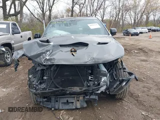 2022 Dodge Durango GT Plus z VIN 1C4RDJDG9NC187642, wystawiony jako IAAI lot #40886210 z przebiegiem 39 006 mil mil oraz . Historia ofert i sprzedaży dostępna na DreamBid. Obrazek 12.