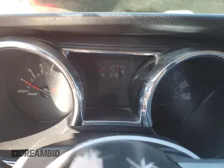 2007 Ford Mustang Deluxe z VIN 1ZVFT80N175200987, wystawiony jako Copart lot #50256835 z przebiegiem Nie podano mil oraz Szkoda całkowita • Salvage title. Historia ofert i sprzedaży dostępna na DreamBid. Obrazek 9.