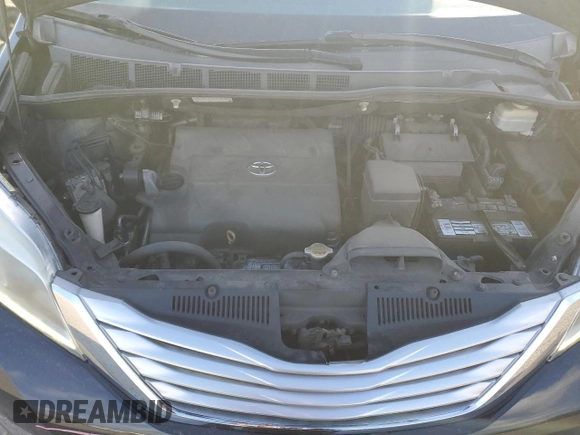 2016 Toyota Sienna Limited z VIN 5TDDK3DC5GS135838, wystawiony jako Copart lot #52680055 z przebiegiem 157 326 mil mil oraz Szkoda całkowita • Salvage title. Historia ofert i sprzedaży dostępna na DreamBid. Obrazek 12.