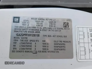 2017 Chevrolet Express Passenger LT z VIN 1GAZGPFFXH1206108, wystawiony jako IAAI lot #41758750 z przebiegiem 320 138 mil mil oraz . Historia ofert i sprzedaży dostępna na DreamBid. Obrazek 9.