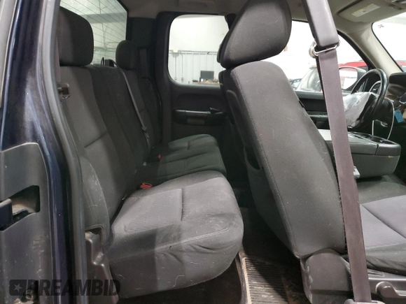 2010 Chevrolet Silverado 1500 LT with VIN 1GCSKSE39AZ163289, listed as a Copart auction lot 45321455 with 160,999 mi miles and Non Repairable. Bid and sale history available at DreamBid. Image 10.