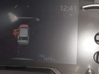2025 Toyota RAV4 XLE Premium z VIN 2T3A1RFV9SW522259, wystawiony jako IAAI lot #42101238 z przebiegiem 1 479 mil mil oraz . Historia ofert i sprzedaży dostępna na DreamBid. Obrazek 15.