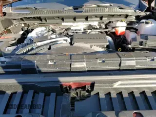 2024 Chevrolet Silverado 3500HD LTZ z VIN 1GC4YUEYXRF318878, wystawiony jako Copart lot #42762255 z przebiegiem 3 837 mil mil oraz Szkoda całkowita • Salvage title. Historia ofert i sprzedaży dostępna na DreamBid. Obrazek 13.