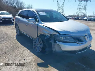 2016 Lincoln MKX Reserve with VIN 2LMTJ8LP1GBL36721, listed as a IAAI auction lot 41826292 with 1 mi miles. Bid and sale history available at carsss.com. Image 1.