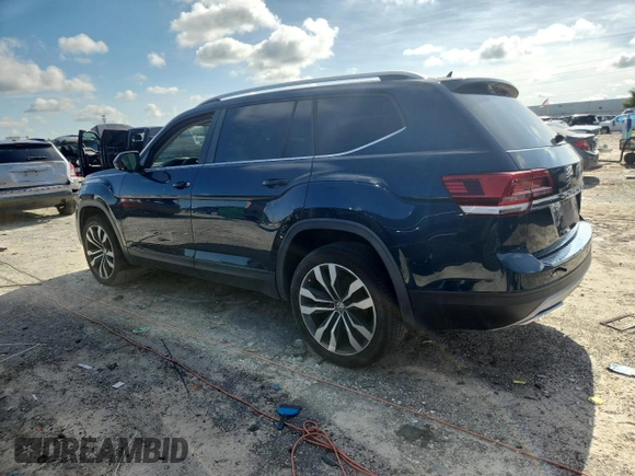 2018 Volkswagen Atlas SE with VIN 1V2DR2CA8JC509601, listed as a Copart auction lot 63747935 with 176,406 mi miles and Salvage title. Bid and sale history available at DreamBid. Image 2.