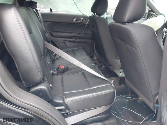2015 Ford Utility Police Interceptor with VIN 1FM5K8AR8FGA70482, listed as a IAAI auction lot 41504037 with 1 mi miles. Bid and sale history available at carsss.com. Image 8.