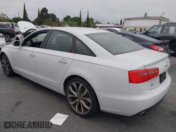 2013 Audi A6 Premium Plus z VIN WAUGFAFC2DN022494, wystawiony jako IAAI lot #42359948 z przebiegiem 65 511 mil mil oraz . Historia ofert i sprzedaży dostępna na DreamBid. Obrazek 3.