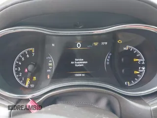 2021 Jeep Grand Cherokee Overland z VIN 1C4RJFCG4MC621214, wystawiony jako IAAI lot #42188010 z przebiegiem 15 559 mil mil oraz . Historia ofert i sprzedaży dostępna na DreamBid. Obrazek 16.