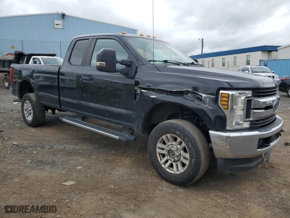 2018 Ford Super Duty F-250 SRW XL with VIN 1FT7X2B62JEC85876, listed as a Copart auction lot 53832614 with 203,769 mi miles. Bid and sale history available at carsss.com. Image 4.