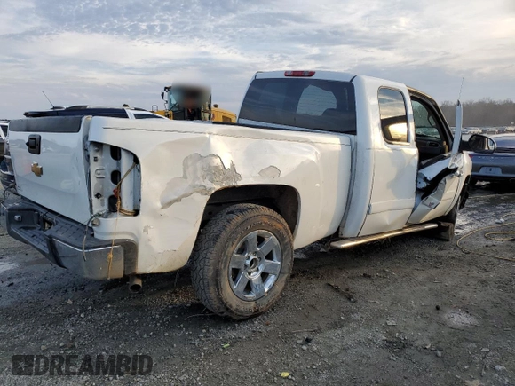 2007 Chevrolet Silverado 1500 LT w/2LT with VIN 2GCEC19J571678448, listed as a Copart auction lot 44227685 with Not Provided miles and Non Repairable. Bid and sale history available at carsss.com. Image 3.