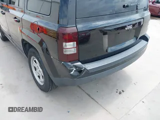 2016 Jeep Patriot Sport with VIN 1C4NJPBAXGD813933, listed as a IAAI auction lot 42064438 with 118,969 mi miles and . Bid and sale history available at DreamBid. Image 18.