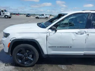 2022 Jeep Grand Cherokee Laredo with VIN 1C4RJHAG1N8627233, listed as a IAAI auction lot 42343190 with 38,107 mi miles and . Bid and sale history available at DreamBid. Image 6.