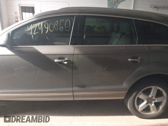 2015 Audi Q7 Premium Plus с VIN WA1LGAFE9FD025864, выставлен на аукционе IAAI как лот 42490868 с пробегом 67 739 миль миль и . История ставок и продаж доступна на DreamBid. Изображение 14.