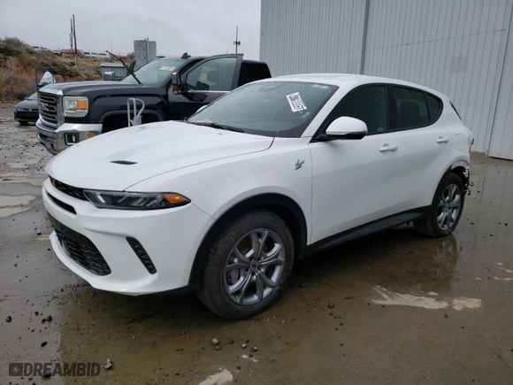 2024 Dodge Hornet R/T with VIN ZACPDFCW8R3A28813, listed as a Copart auction lot 47790805 with 24,034 mi miles and Salvage Title. Bid and sale history available at carsss.com. Image 1.