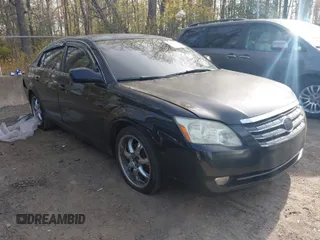 2006 Toyota Avalon XL with VIN 4T1BK36B26U118836, listed as a IAAI auction lot 42062196 with 187,221 mi miles. Bid and sale history available at carsss.com. Image 1.