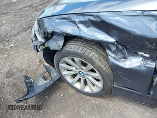 2006 BMW 3 Series 330xi с VIN WBAVD33566KL53162, выставлен на аукционе IAAI как лот 42301284 с пробегом 158 000 миль миль и . История ставок и продаж доступна на DreamBid. Изображение 12.