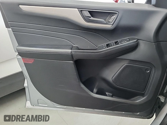 2022 Ford Escape SE with VIN 1FMCU9G65NUB41402, listed as a IAAI auction lot 42733931 with 62,151 mi miles and . Bid and sale history available at DreamBid. Image 26.