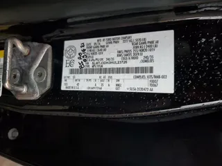 2017 Lincoln MKC Reserve with VIN 5LMTJ3DH3HUL23726, listed as a Copart auction lot 46669585 with 159,901 mi miles and Salvage Title. Bid and sale history available at carsss.com. Image 15.