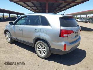 2014 Kia Sorento EX with VIN 5XYKUDA72EG543707, listed as a IAAI auction lot 42045776 with 83,700 mi miles. Bid and sale history available at carsss.com. Image 3.