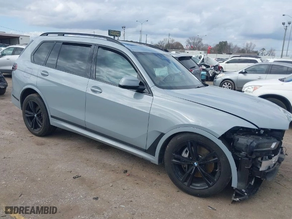 2025 BMW X7 xDrive40i with VIN 5UX23EM01S9W23566, listed as a IAAI auction lot 41490415 with 8,144 mi miles. Bid and sale history available at carsss.com. Image 1.