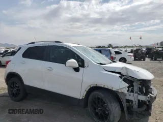 2022 Chevrolet Trax LT with VIN KL7CJPSM8NB539008, listed as a Copart auction lot 53315515 with 61,242 mi miles and Salvage title. Bid and sale history available at DreamBid. Image 4.