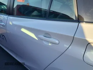 2019 Toyota Prius L Eco z VIN JTDKARFU0K3071589, wystawiony jako IAAI lot #42497984 z przebiegiem 54 762 mil mil oraz . Historia ofert i sprzedaży dostępna na DreamBid. Obrazek 19.