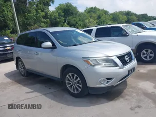 2014 Nissan Pathfinder Platinum with VIN 5N1AR2MN3EC715979, listed as a IAAI auction lot 42674730 with 131,156 mi miles and . Bid and sale history available at DreamBid. Image 1.
