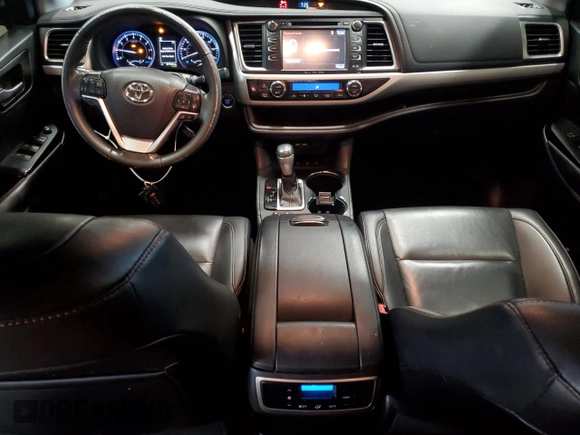 2019 Toyota Highlander SE with VIN 5TDJZRFH0KS598991, listed as a Copart auction lot 62814595 with 87,724 mi miles and Salvage title. Bid and sale history available at DreamBid. Image 8.