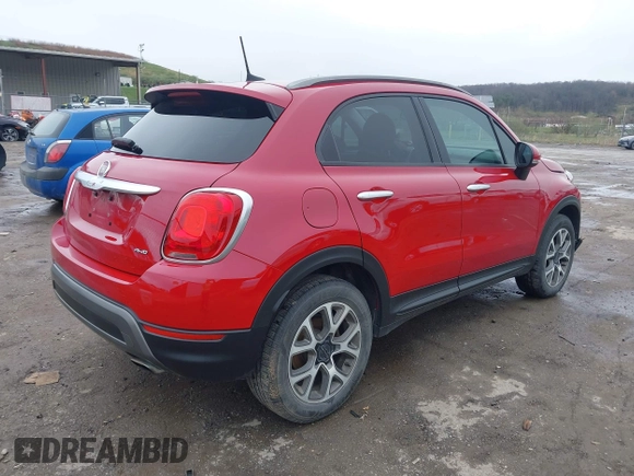 2018 FIAT 500X Trekking z VIN ZFBCFYCB6JP690033, wystawiony jako IAAI lot #41966797 z przebiegiem 129 236 mil mil oraz . Historia ofert i sprzedaży dostępna na DreamBid. Obrazek 4.