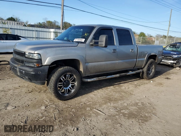 2002 Chevrolet Silverado 1500HD LT z VIN 1GCGK13U22F226215, wystawiony jako Copart lot #67556633 z przebiegiem 237 272 mil mil oraz Szkoda całkowita • Salvage title. Historia ofert i sprzedaży dostępna na DreamBid. Obrazek 1.