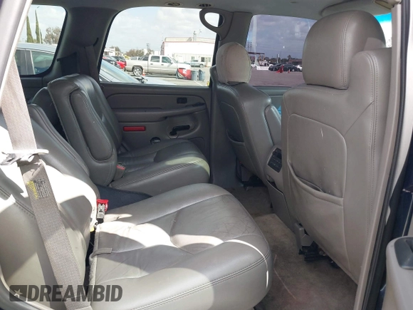 2005 Chevrolet Tahoe Z71 z VIN 1GNEC13T95R192599, wystawiony jako IAAI lot #41955397 z przebiegiem 179 292 mil mil oraz . Historia ofert i sprzedaży dostępna na DreamBid. Obrazek 8.