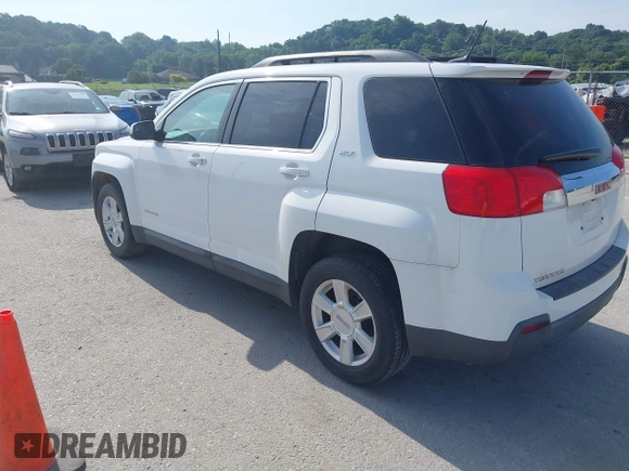 2013 GMC Terrain SLT z VIN 2GKALUEK1D6380772, wystawiony jako IAAI lot #42598345 z przebiegiem Nie podano mil oraz . Historia ofert i sprzedaży dostępna na DreamBid. Obrazek 3.