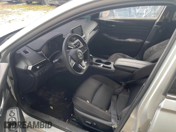 2020 Nissan Altima S with VIN 1N4BL4BVXLC199373, listed as a IAAI auction lot 42218125 with 56,477 mi miles and . Bid and sale history available at DreamBid. Image 5.