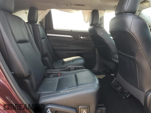 2019 Toyota Highlander SE with VIN 5TDJZRFH5KS949295, listed as a Copart auction lot 59813625 with 118,376 mi miles and Salvage title. Bid and sale history available at DreamBid. Image 10.