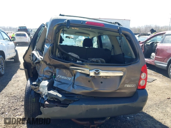 2006 Mazda Tribute i with VIN 4F2YZ92Z16KM25216, listed as a IAAI auction lot 41664006 with 228,222 mi miles and . Bid and sale history available at carsss.com. Image 16.